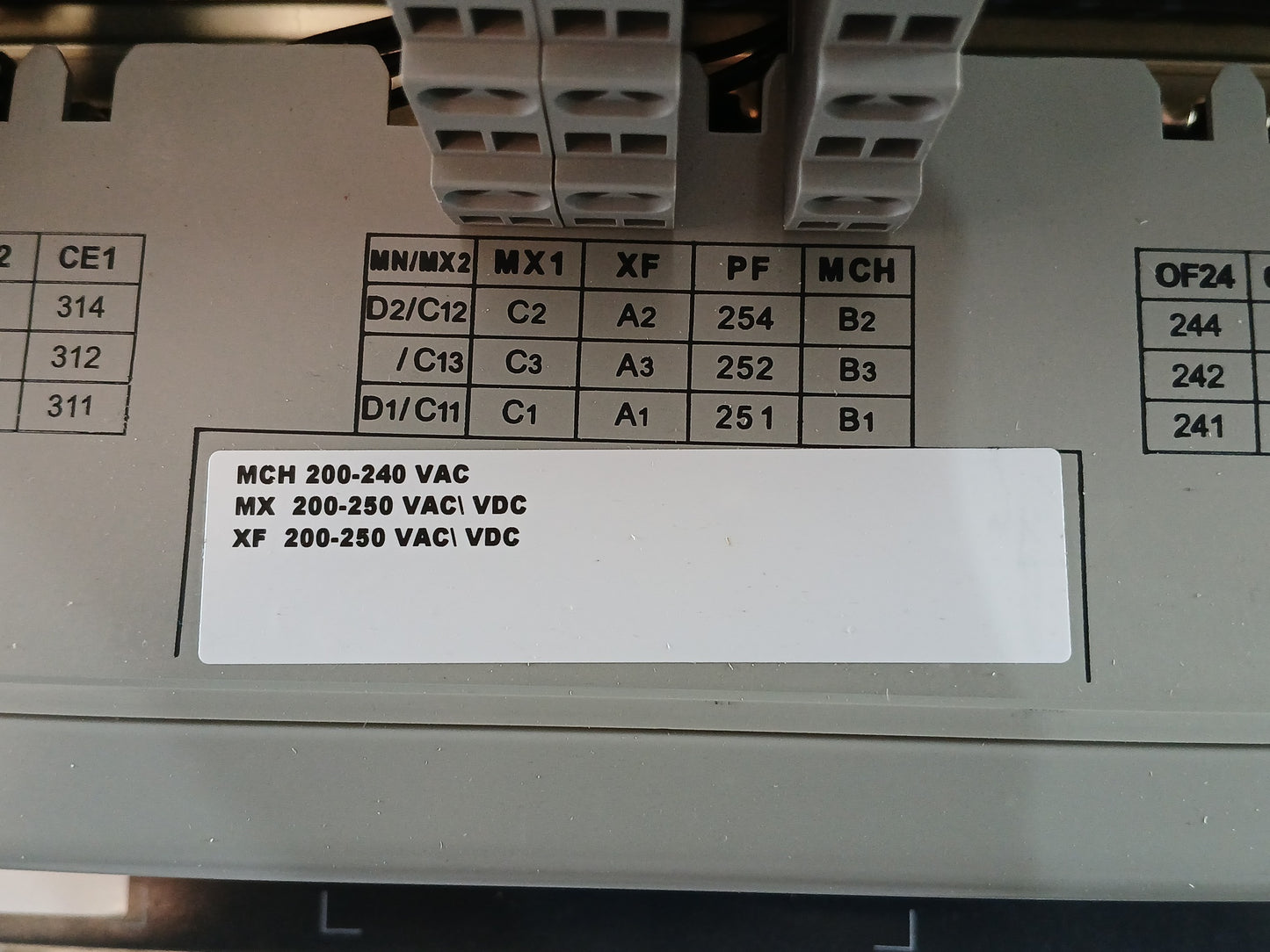 SCHNEIDER ELECTRIC NW25 H1 MASTERPACT CIRCUIT BREAKER 2500A 4 POLE