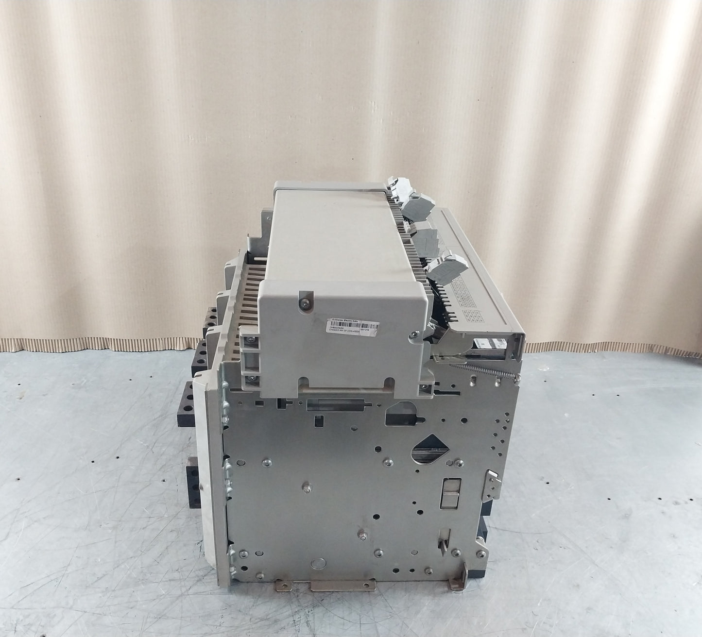 SCHNEIDER ELECTRIC NW32 H1 MASTERPACT CIRCUIT BREAKER 3200A 3 POLE