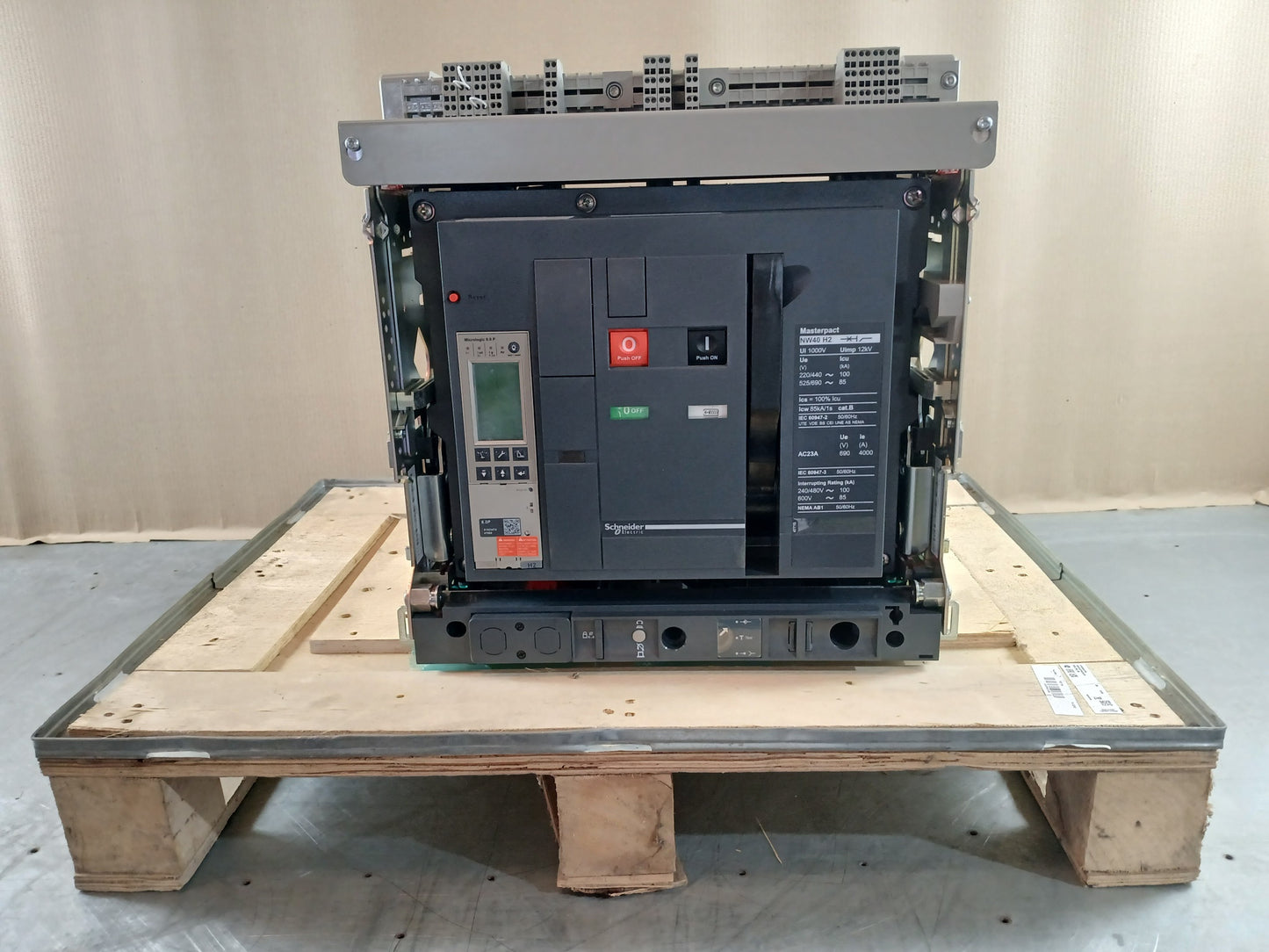 SCHNEIDER ELECTRIC NW40 H2 MASTERPACT CIRCUIT BREAKER 4000A 3 POLE