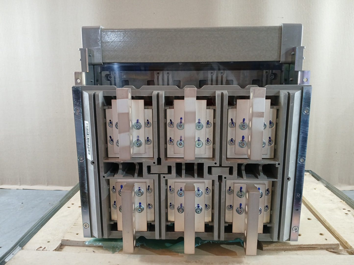 SCHNEIDER ELECTRIC NW40 H2 MASTERPACT CIRCUIT BREAKER 4000A 3 POLE