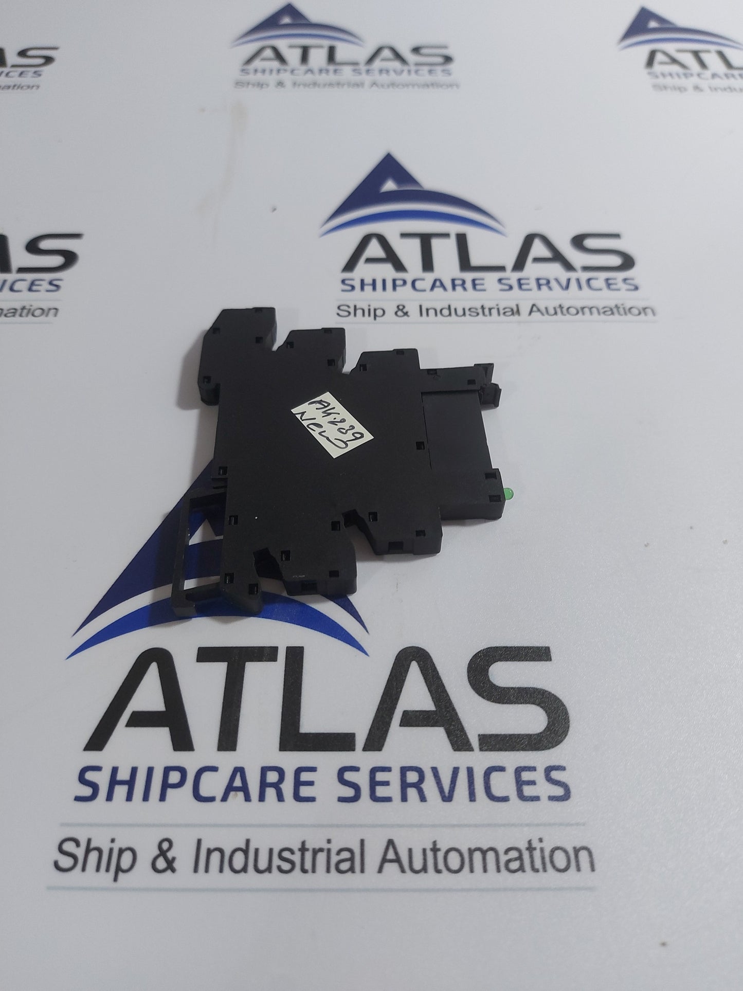 SCHNEIDER ELECTRIC RSLZVA1 SCREW SOCKET EQUIPMENT WITH LED AND PROTECTION CIRCUIT