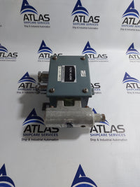 SHIMADZU FA-4A-MM5D OIL FLOW ALARM