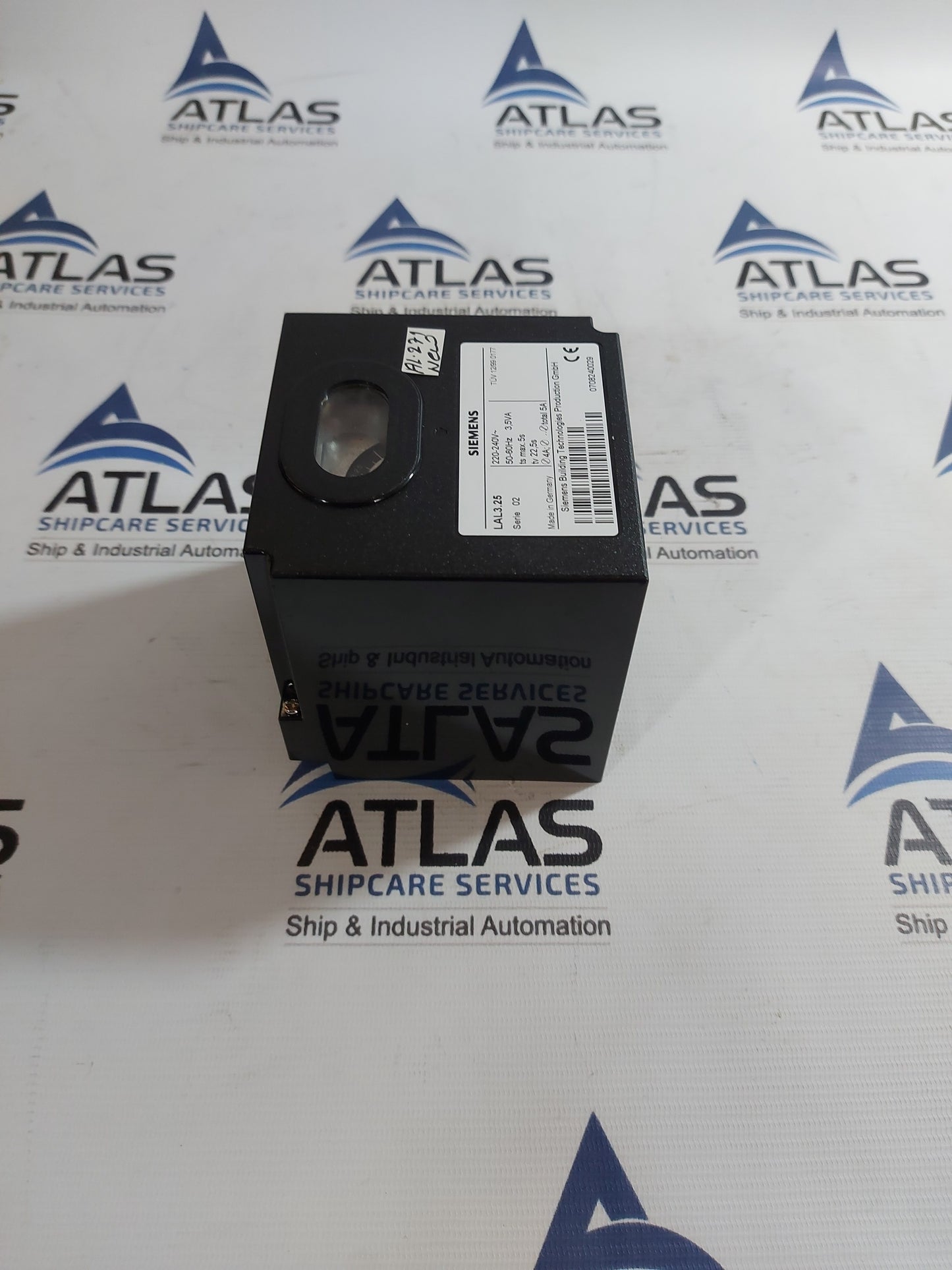 SIEMENS LAL3.25 SERIE 02 BURNER CONTROLLER 220-240V~ 50-60Hz 3,5VA