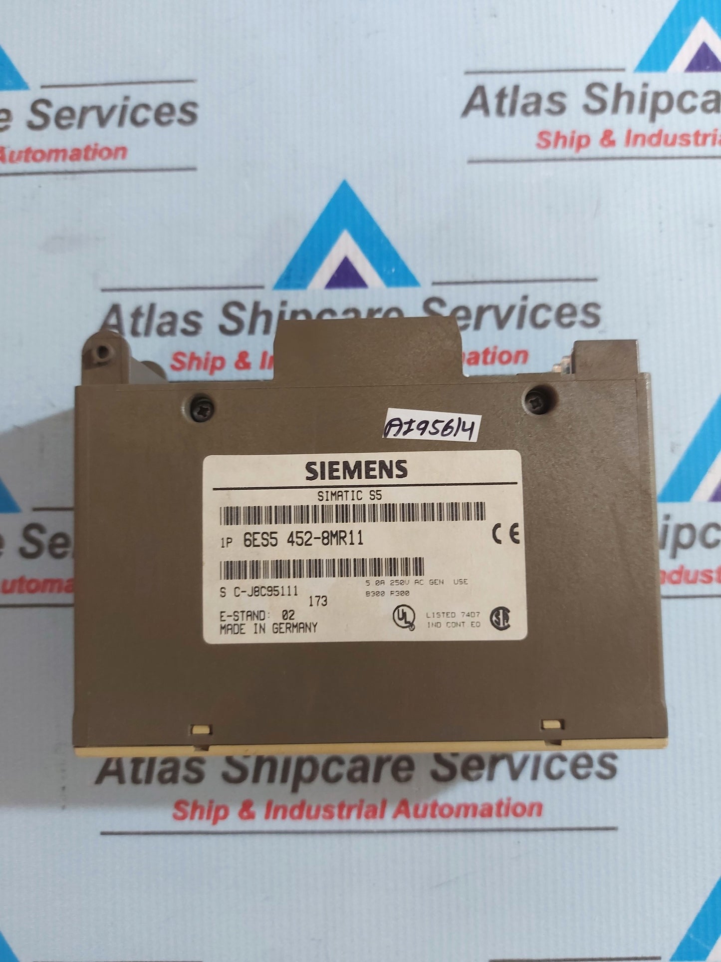 SIEMENS SIMATIC S5 6ES5 452-8MR11 RELAY OUTPUT MODULE