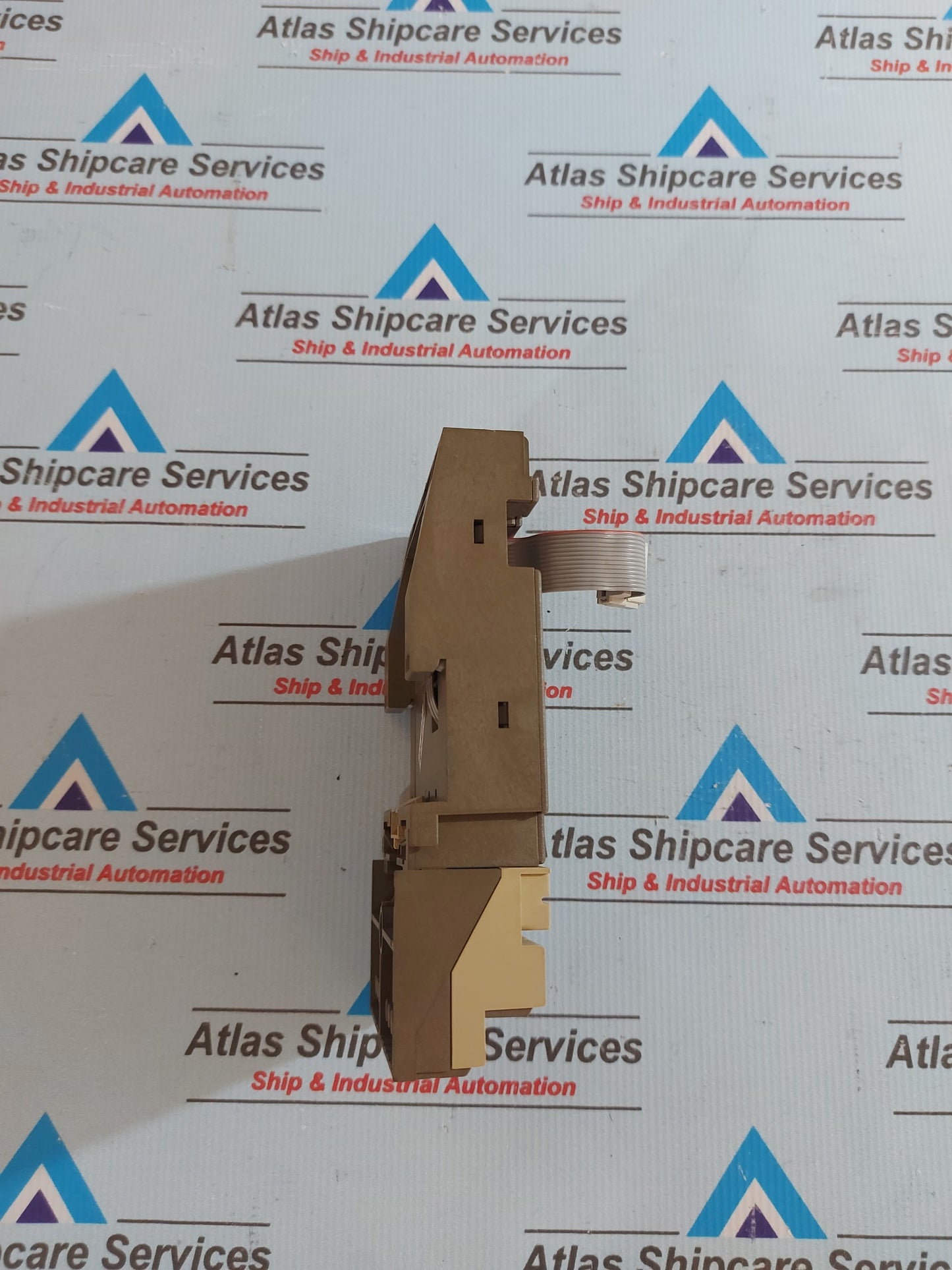 SIEMENS SIMATIC S5 6ES5 700-8MA11 BUS MODULE