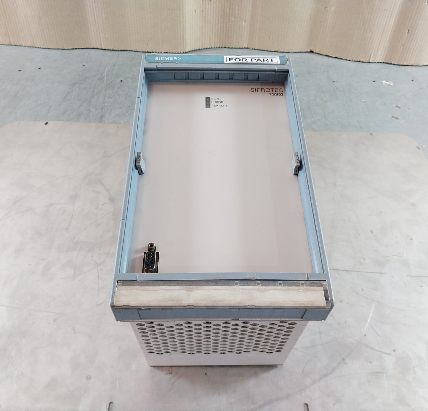 SIEMENS SIPROTEC 7SS52 BUSBAR PROTECTION 7SS5251-5FA01-1AA1/EE