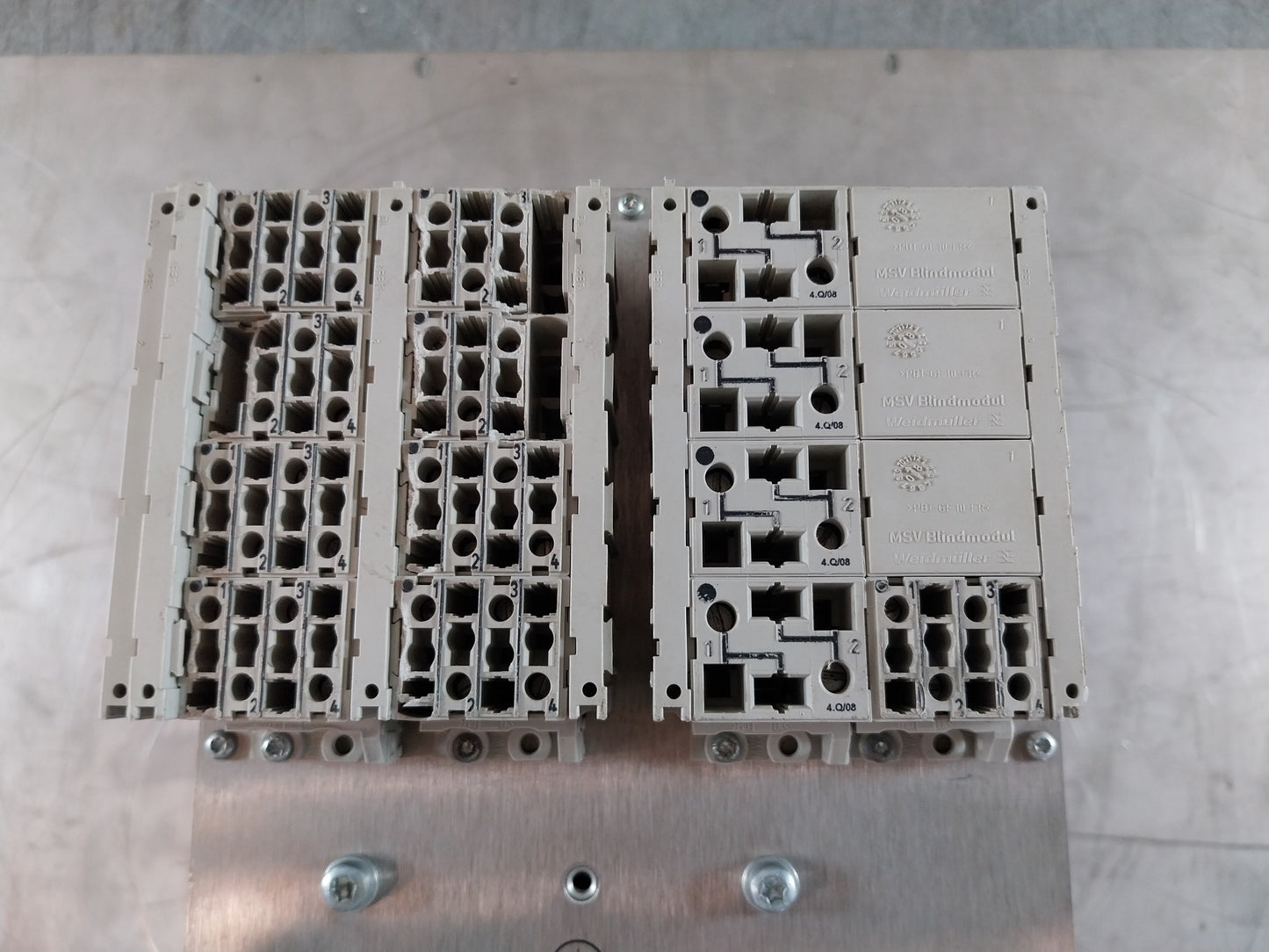 SIEMENS SIPROTEC 7SS52 BUSBAR PROTECTION 7SS5251-5FA01-1AA1/EE