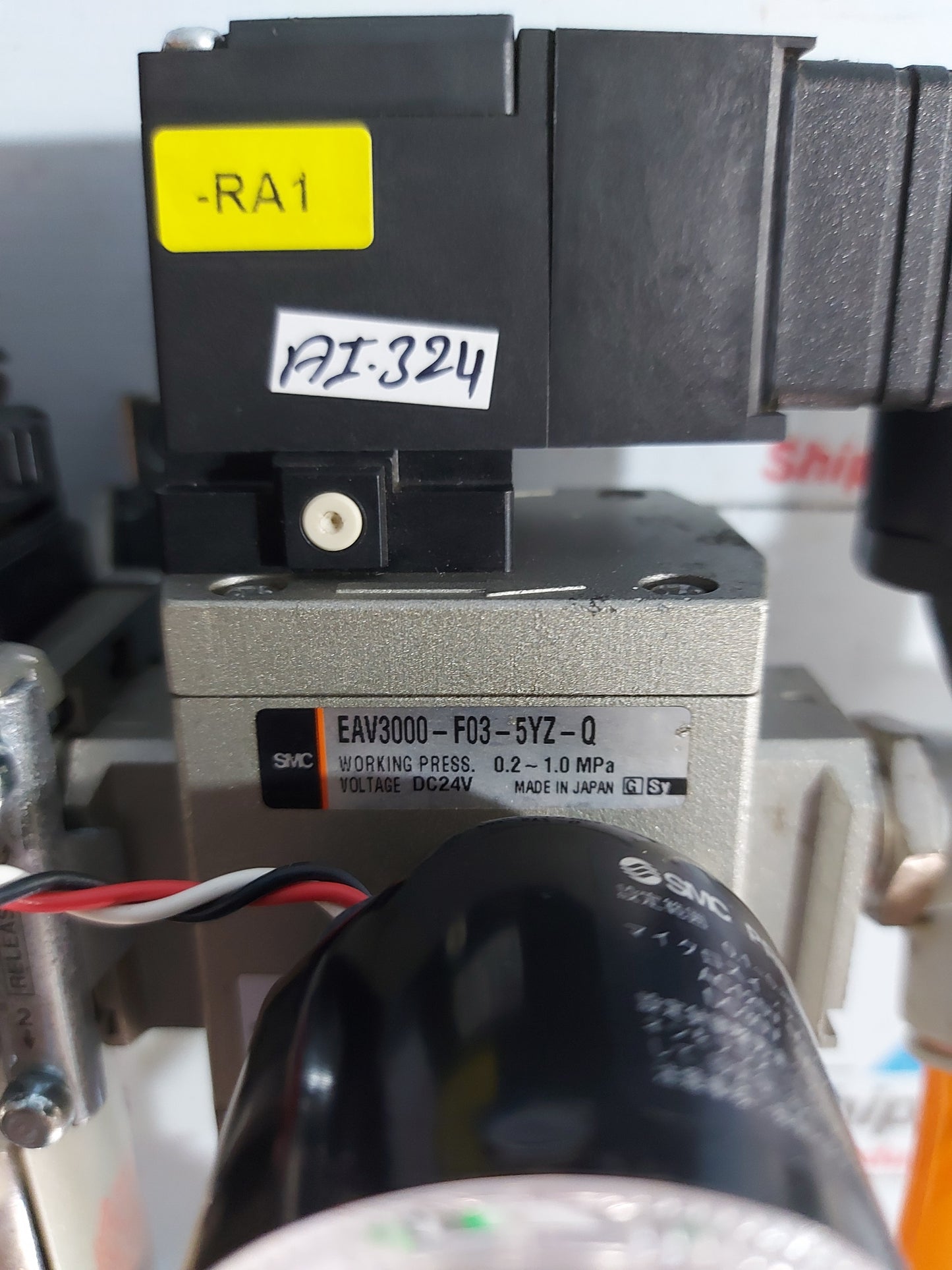 SMC EAV3000-F03-5YZ-Q VALVE WITH AW30-F03DH FILTER REGULATOR