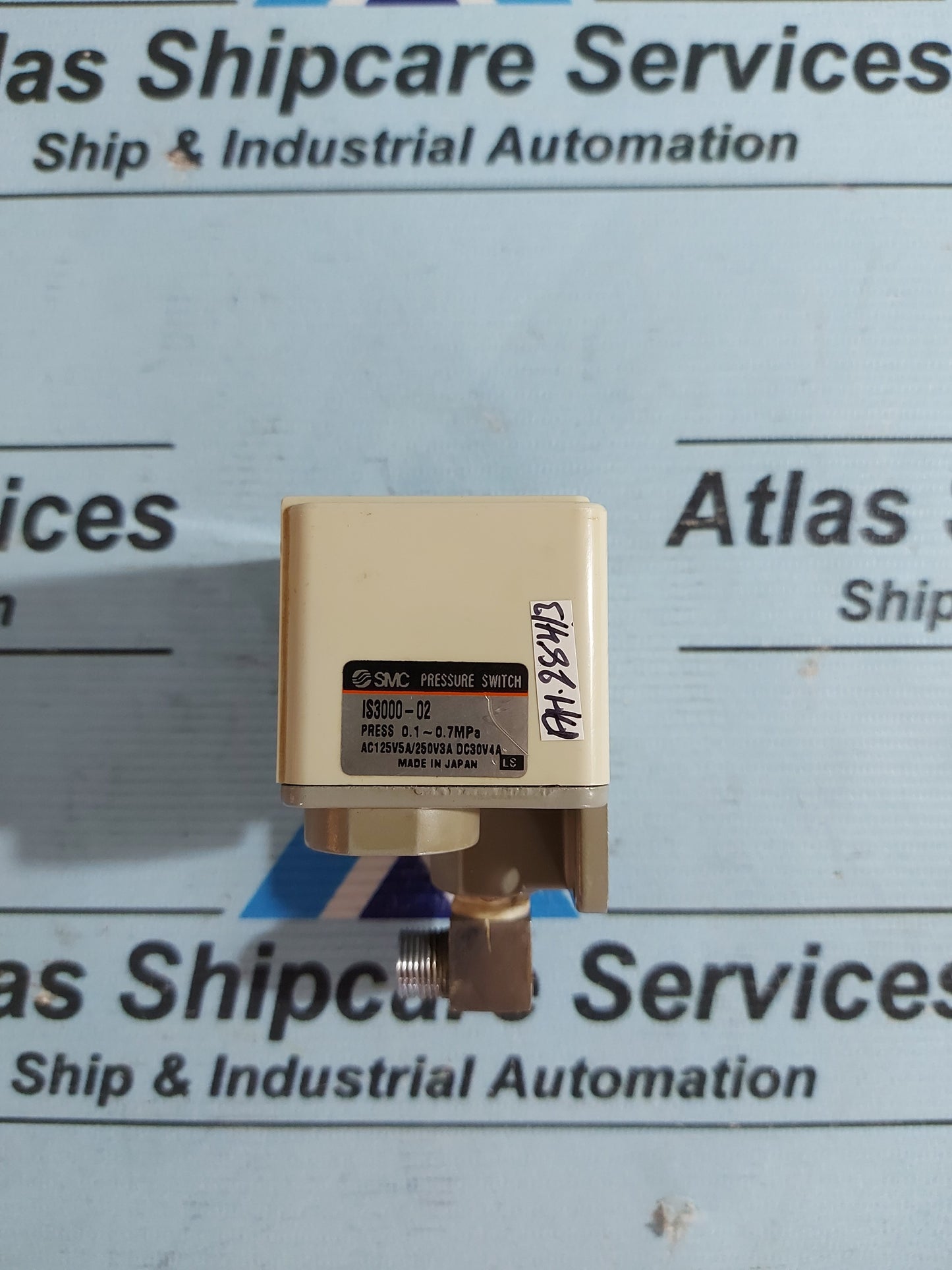 SMC IS3000-02 PRESSURE SWITCH 0.1 ~ 0.7MPa