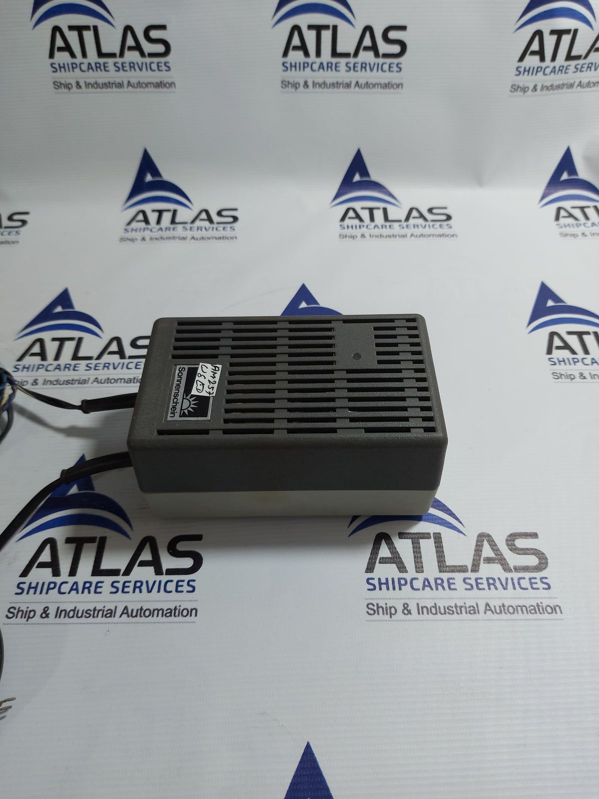 SONNENSCHEIN 12 0 97795 11 AUTOMATIC BATTERY CHARGER