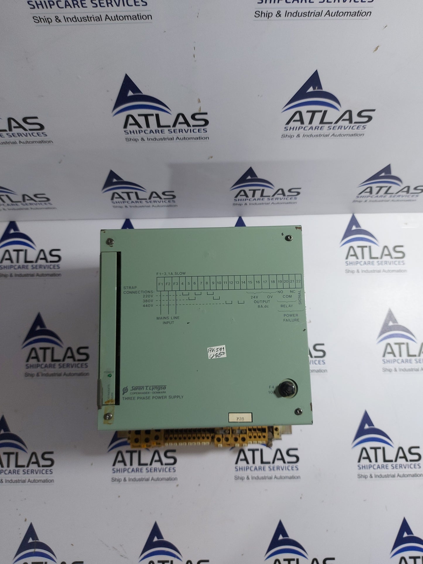 SOREN T.LYNGSO 611109000 V01 THREE PHASE POWER SUPPLY