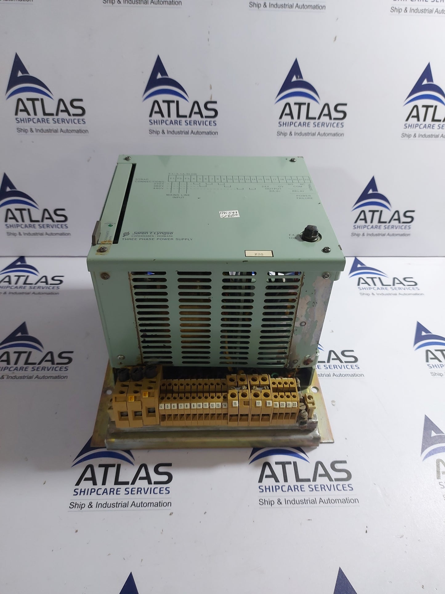SOREN T.LYNGSO 611109000 V01 THREE PHASE POWER SUPPLY