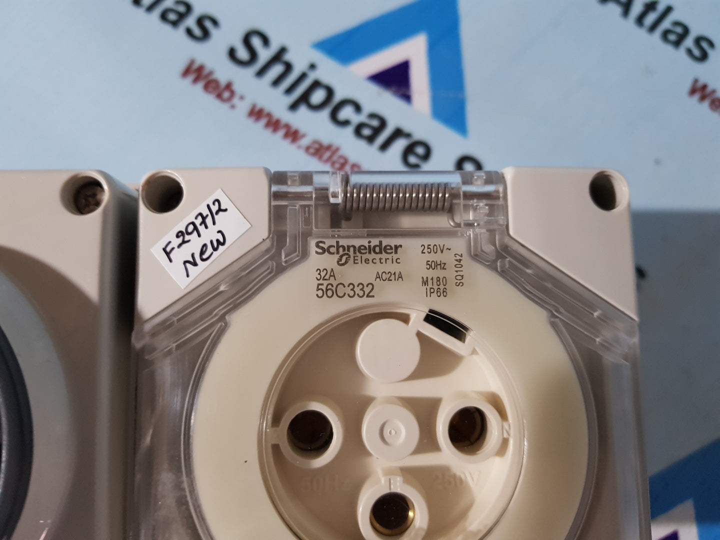 Scheider Electric S56C332 3 Pin Combinatio Switch Socket – Atlas ...
