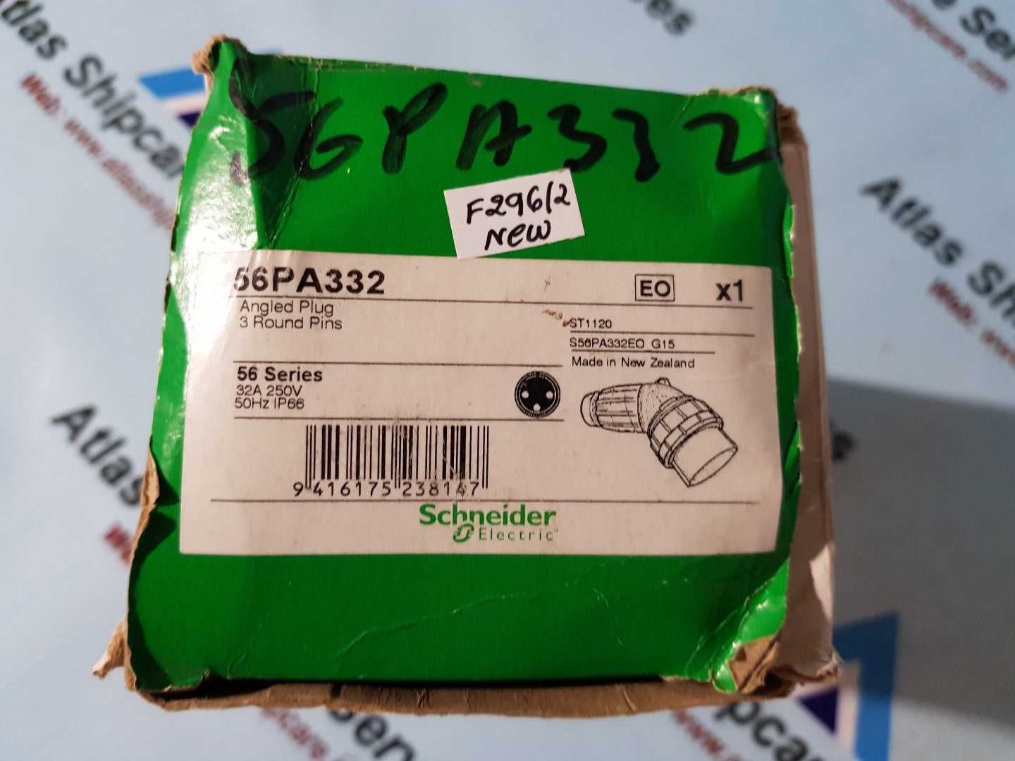 Schneider Electric 56PA332 Angled Plug