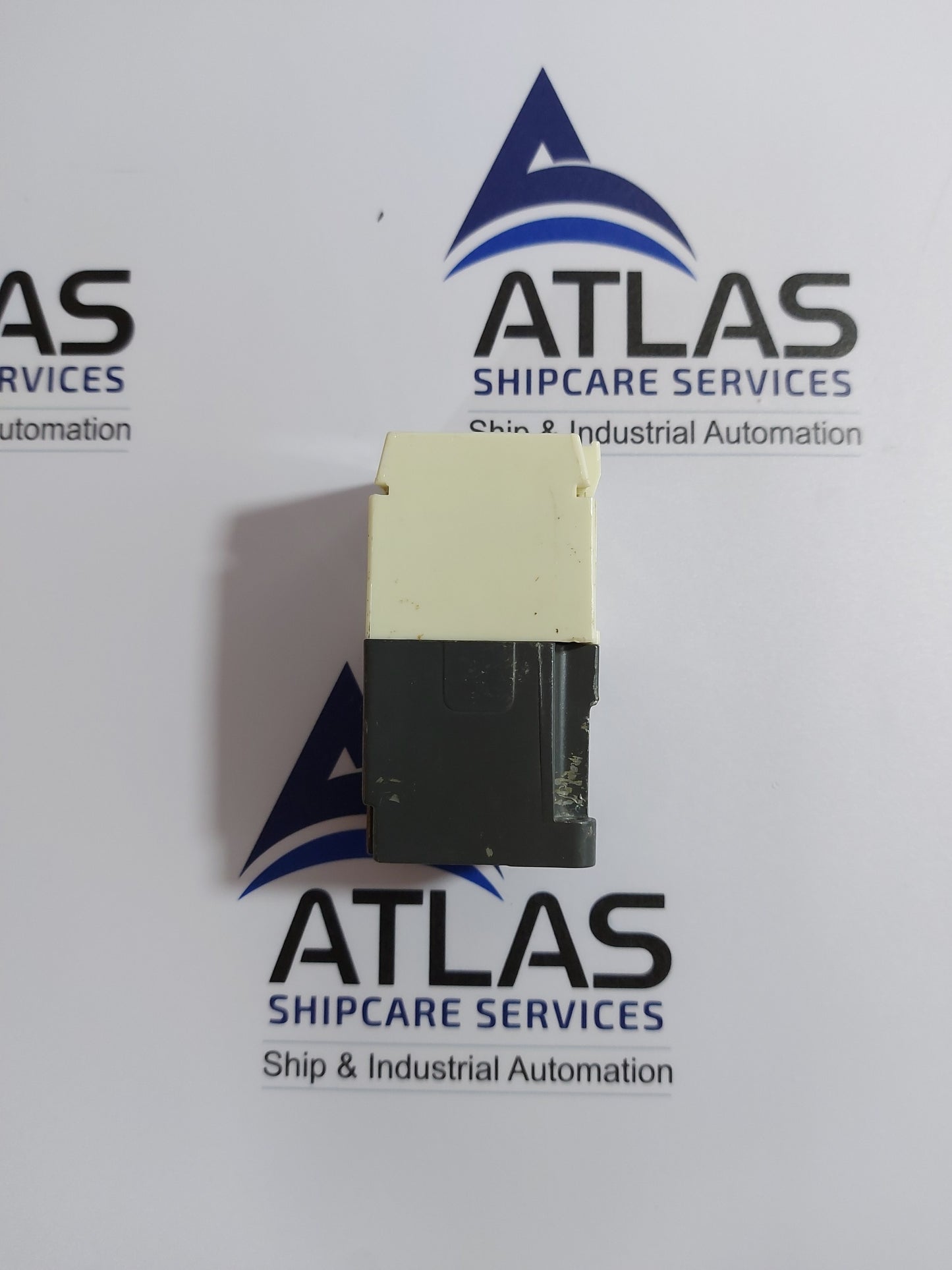 TELEMECANIQUE CA2-FN 140 CONTROL RELAY 10A 500V~