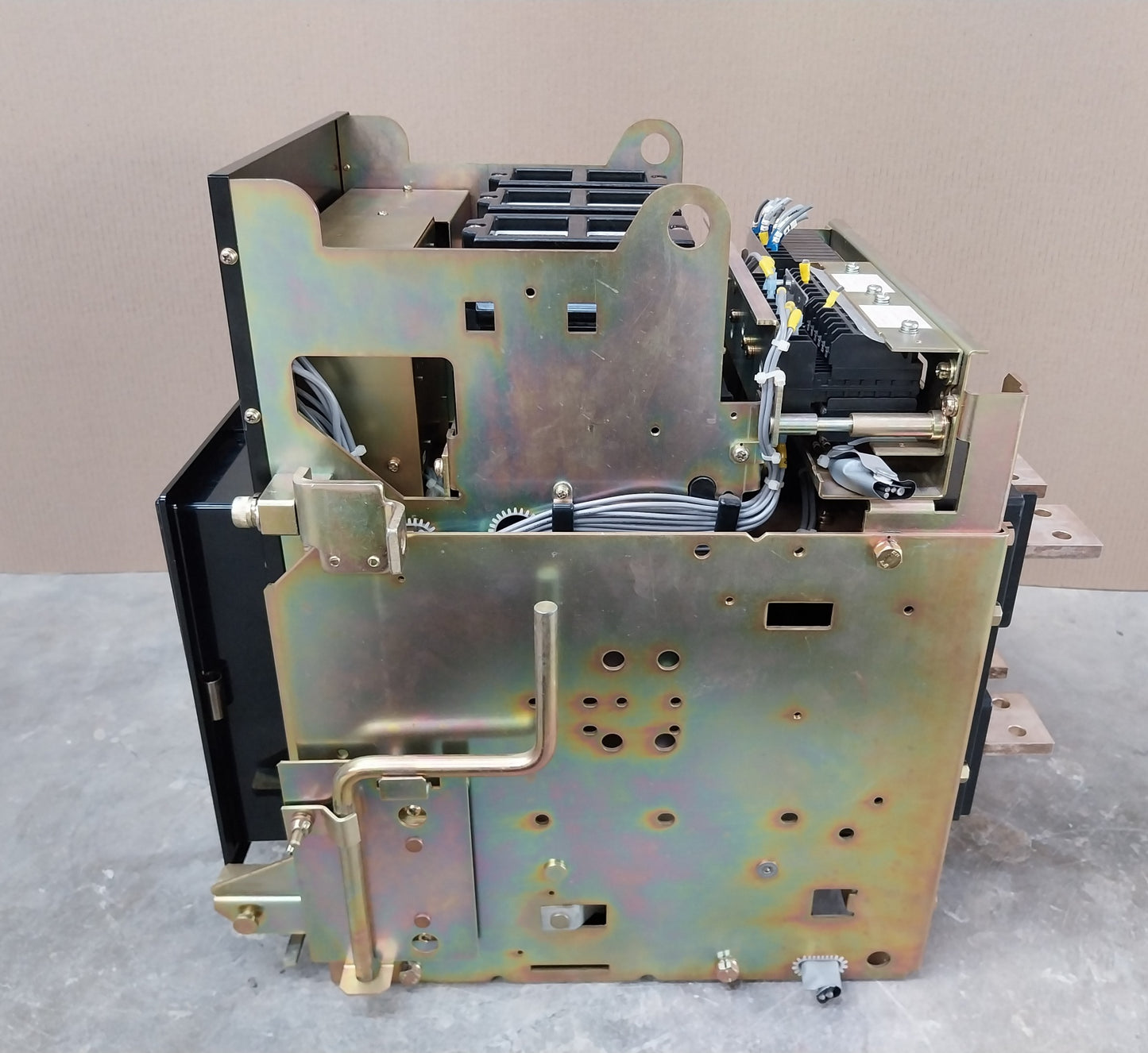 TERASAKI AT12 TEMPOWER 3 POLE AIR CIRCUIT BREAKER 1250A