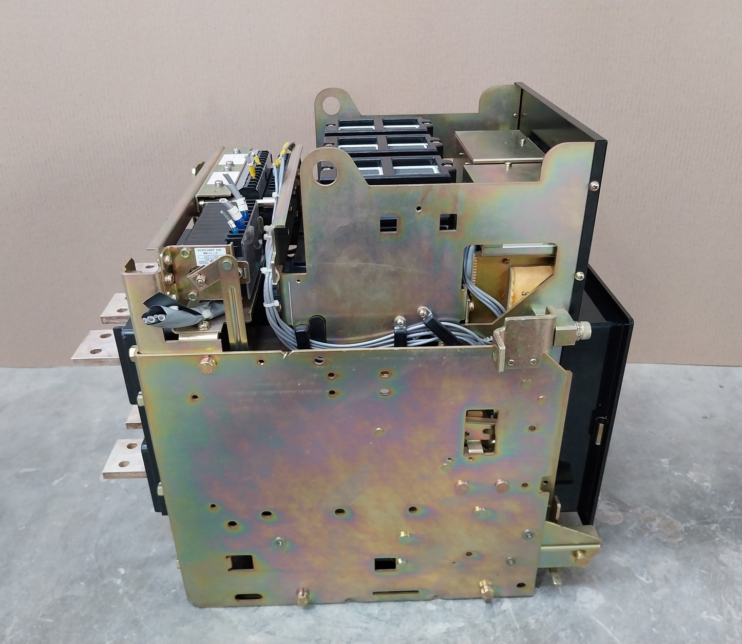 TERASAKI AT12 TEMPOWER 3 POLE AIR CIRCUIT BREAKER 1250A