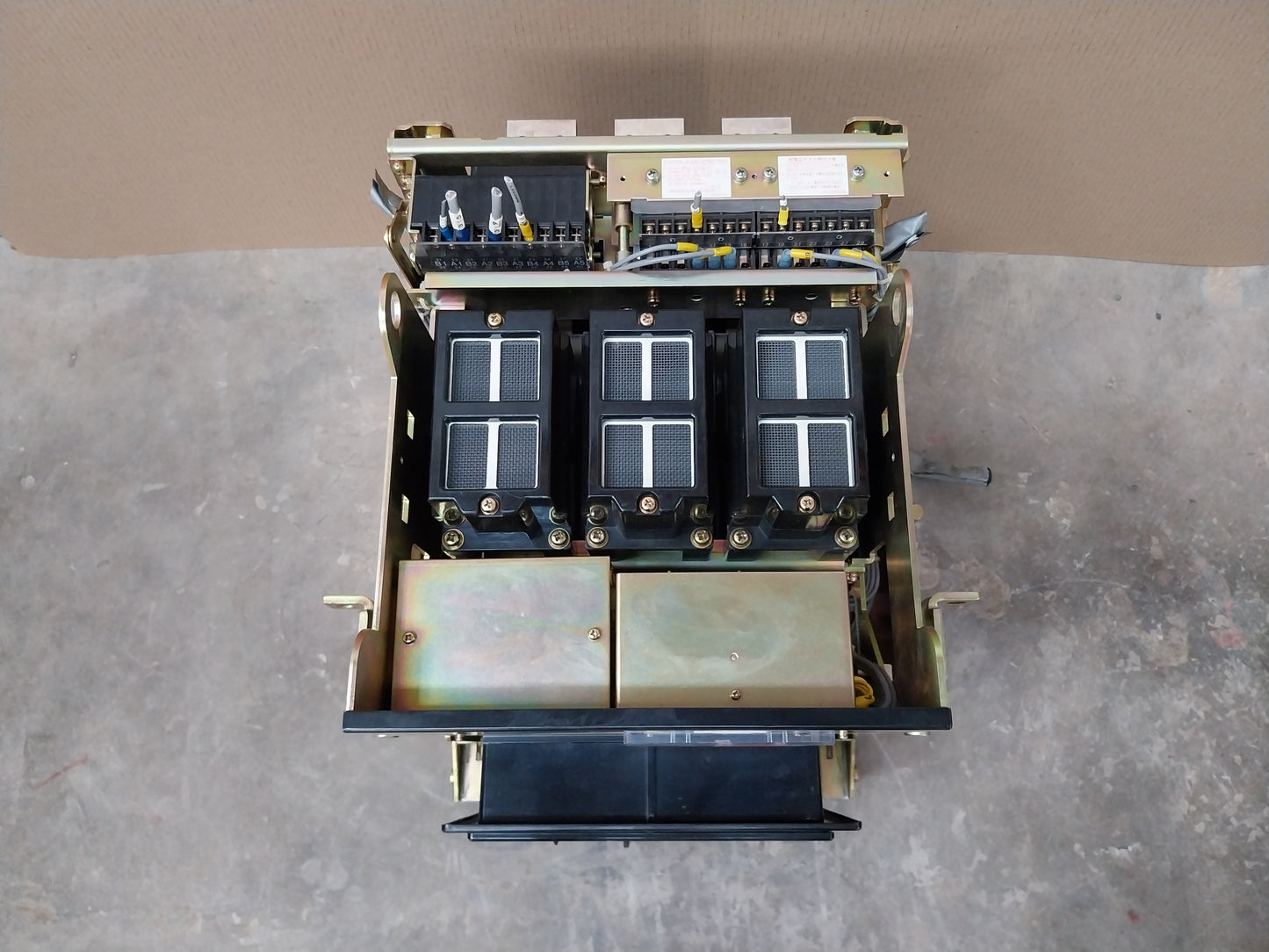 TERASAKI AT12 TEMPOWER 3 POLE AIR CIRCUIT BREAKER 1250A