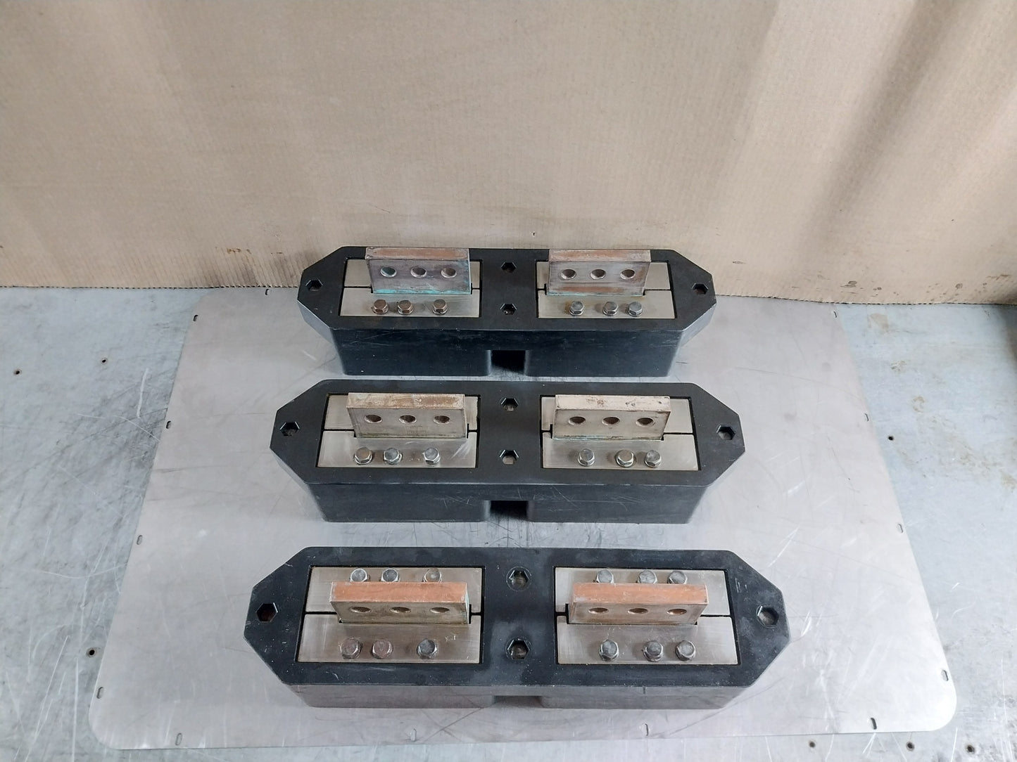 TERMINAL WITH JAW CONTACT ASSEMBLY FOR TERASAKI AT-25 ACB