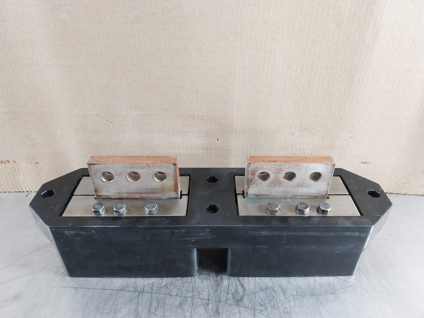 TERMINAL WITH JAW CONTACT ASSEMBLY FOR TERASAKI AT-25 ACB