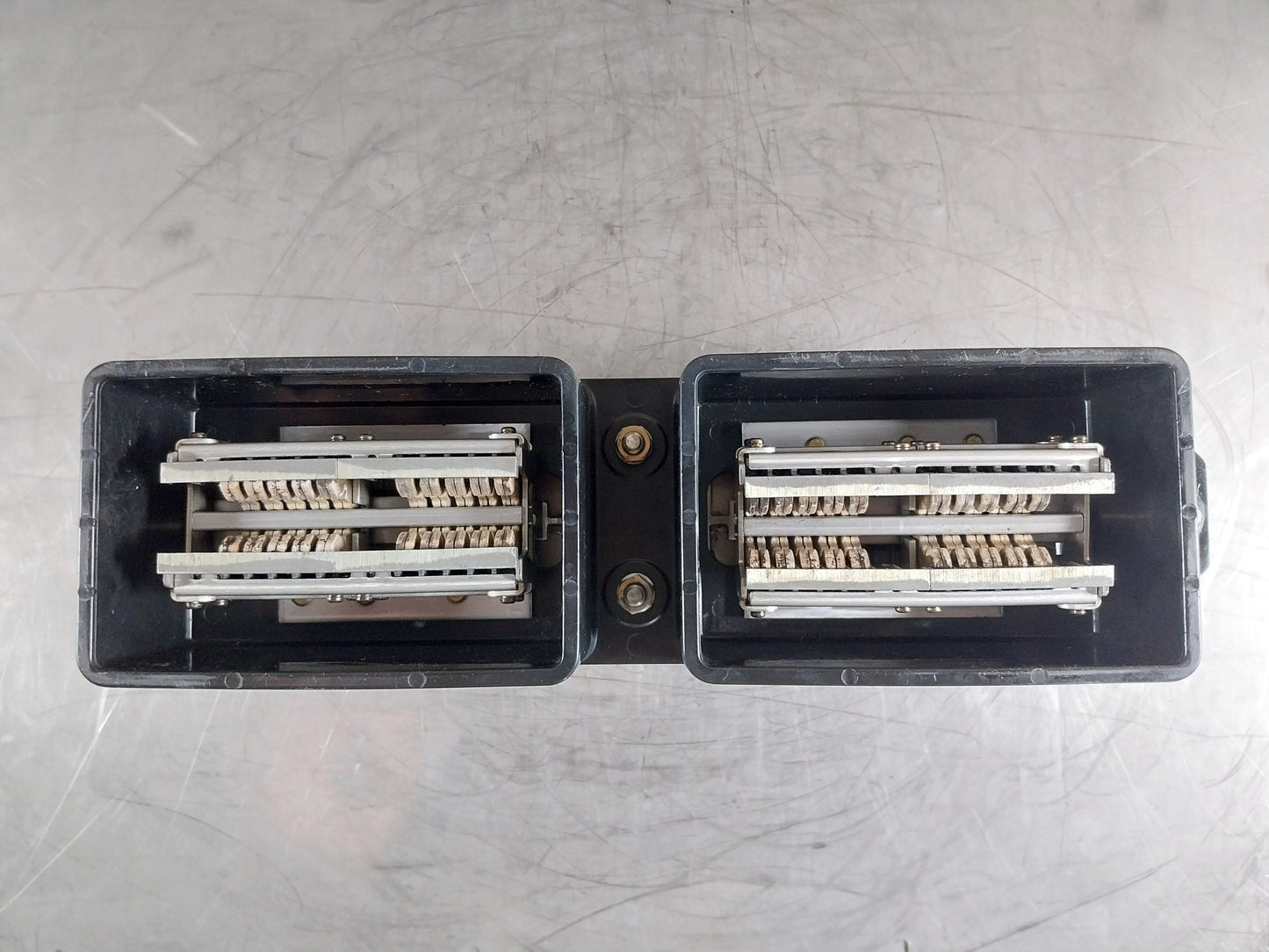 TERMINAL WITH JAW CONTACT ASSEMBLY FOR TERASAKI AT-25 ACB