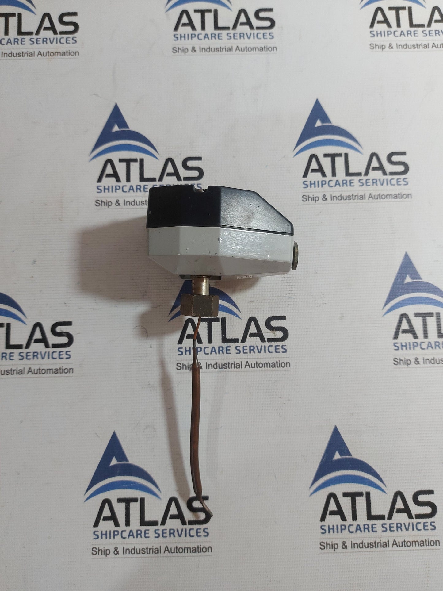 TRAFAG 471.2331 THERMOSTAT TEMPERATURE SWITCH