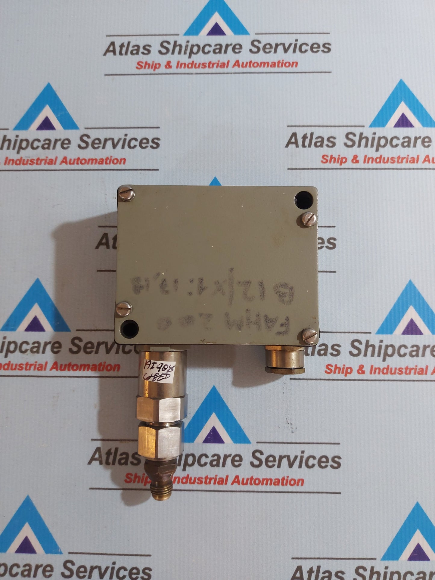 TRAFAG 8202.81.2212 PRESSURE TRANSMITTER 0...40 Bar-G