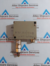 TRAFAG 8202.81.2212 PRESSURE TRANSMITTER 0...40 Bar-G