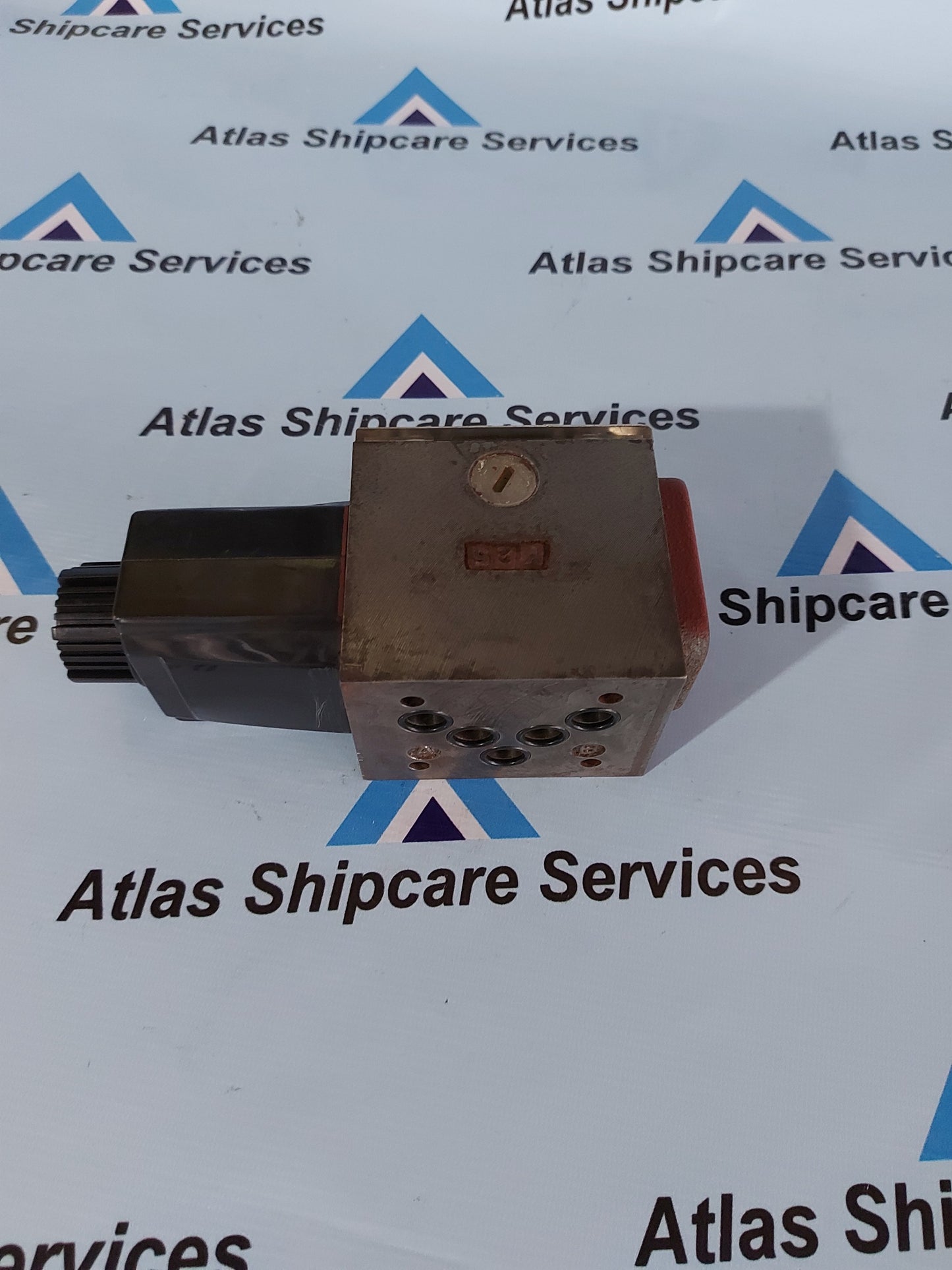 UCHIDA 4WE10D-A0/AW110-00NPL DIRECTIONAL CONTROL VALVE H620