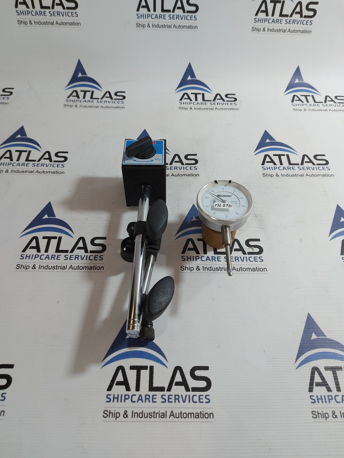 WESTWARD MAGNETIC BASE/INDICATOR SET 0.001 In