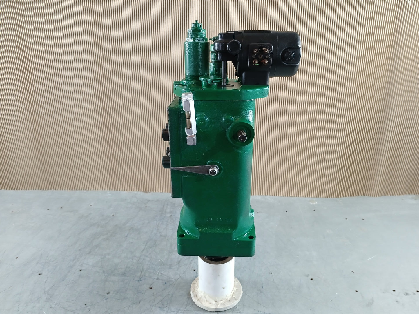 WOODWARD UG-8 8522-445 GOVERNOR 500-1200 RPM