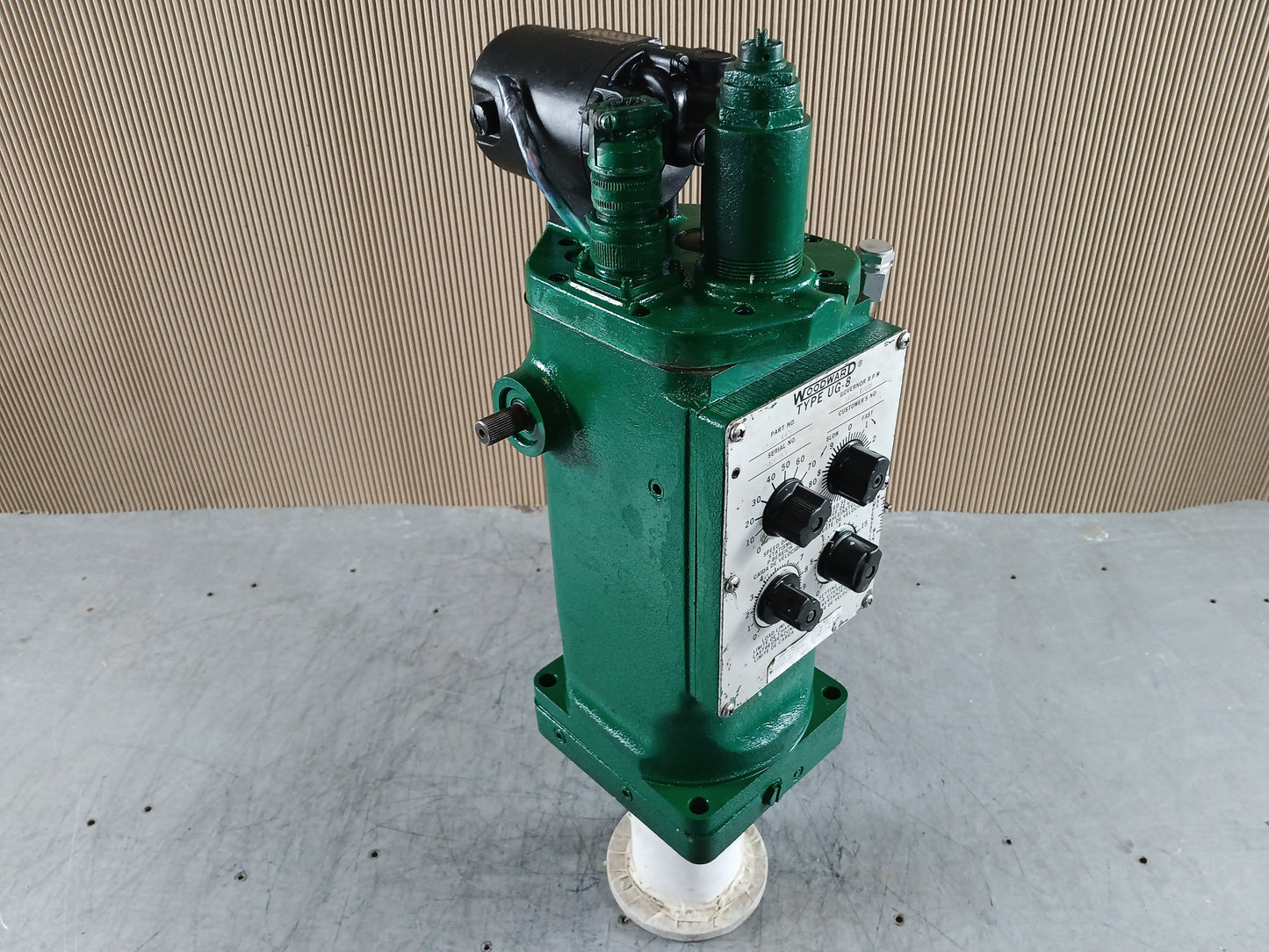 WOODWARD UG-8 8522-445 GOVERNOR 500-1200 RPM