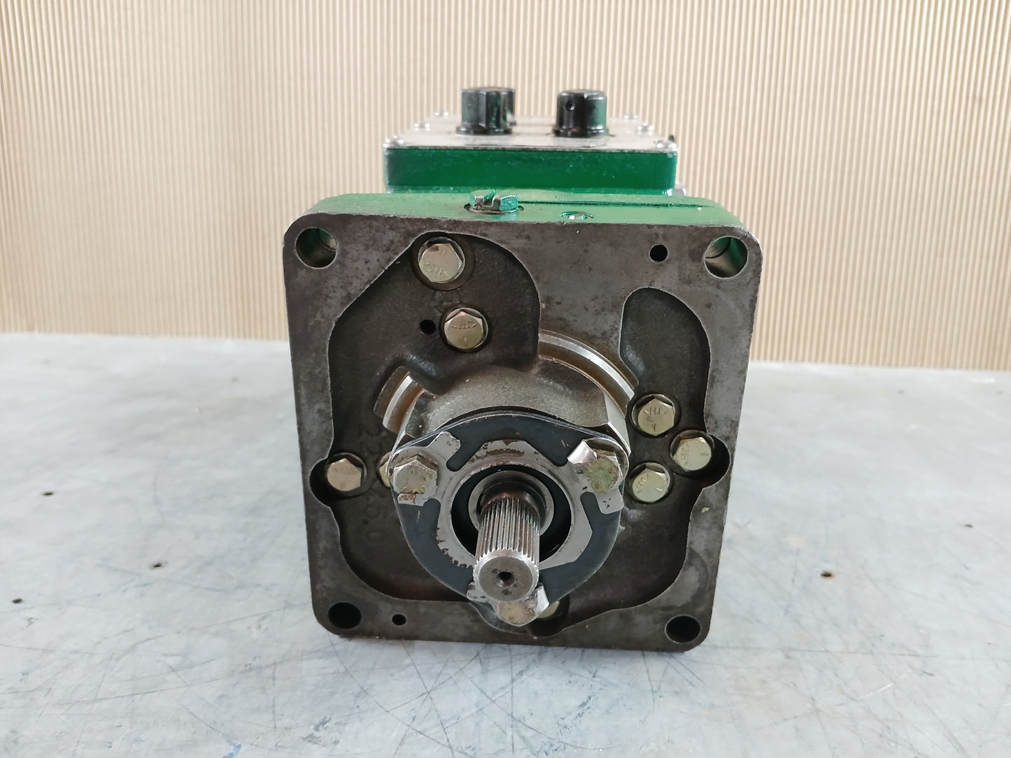 WOODWARD UG-8 8522-445 GOVERNOR 500-1200 RPM