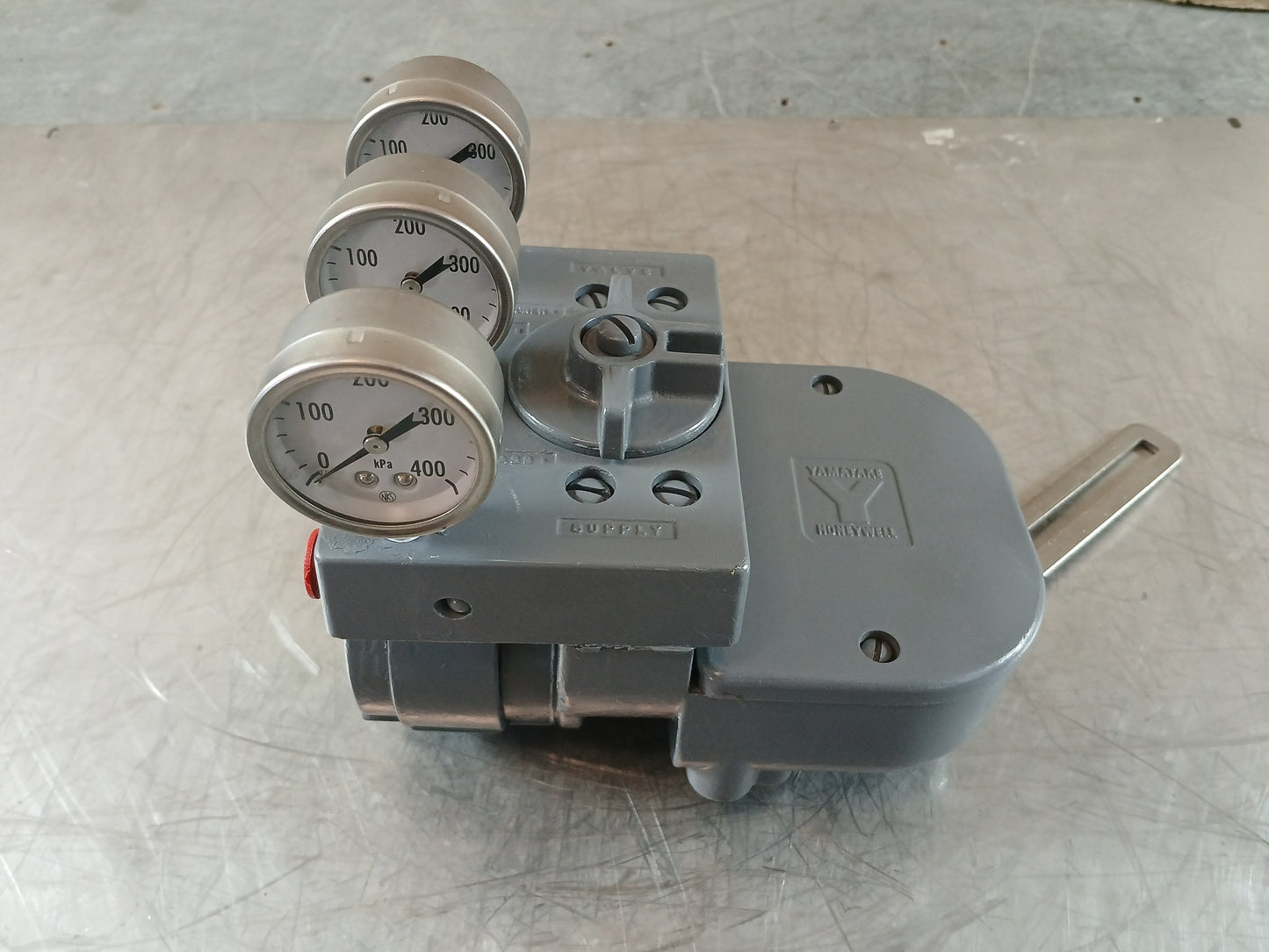 YAMATAKE-HONEYWELL HTP PNEUMATIC VALVE POSITIONER