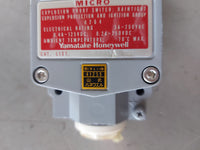 YAMATAKE-HONEYWELL VCX-5001A MICRO EXPLOSION PROOF SWITCH D2G4