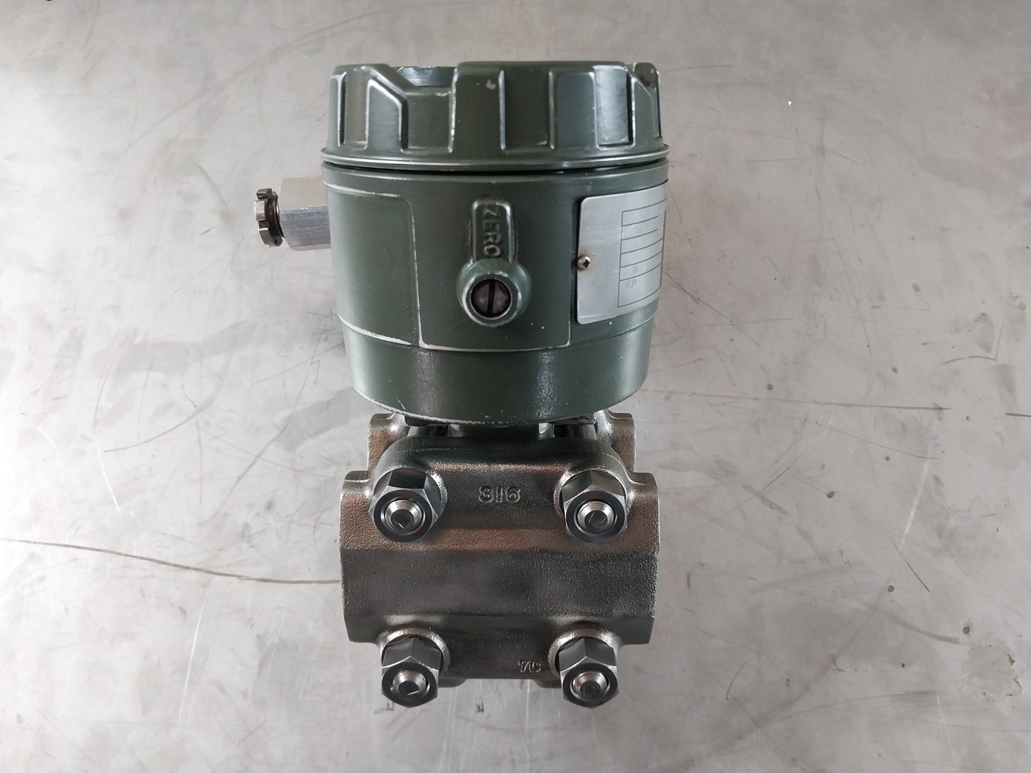 YOKOGAWA UNI UNE11-SLS2*B PRESSURE TRANSMITTER 24V 4-20mA