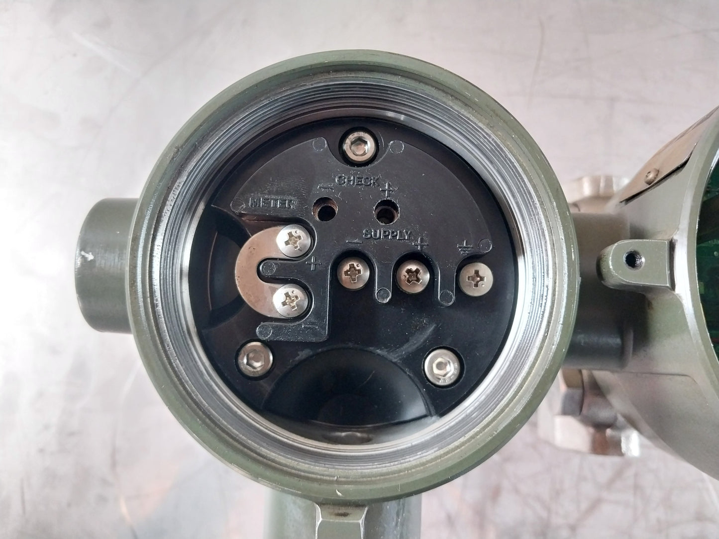 YOKOGAWA UNI UNE11-SLS2*B PRESSURE TRANSMITTER 24V 4-20mA