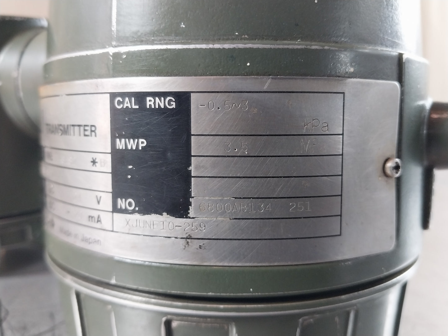 YOKOGAWA UNI UNE11-SLS2*B PRESSURE TRANSMITTER 24V 4-20mA