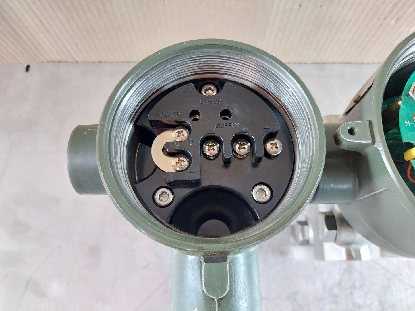 YOKOGAWA UNI UNE11-SMS2*B PRESSURE TRANSMITTER 24V 4-20mA