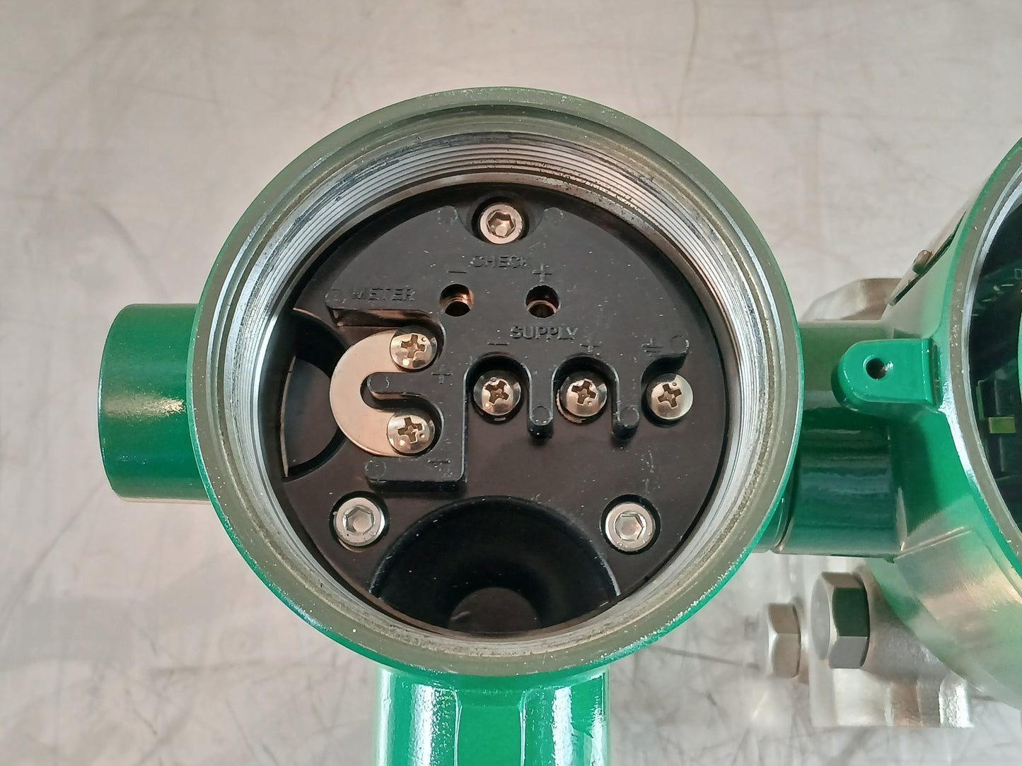 YOKOGAWA UNI UNE43-SBS2*B PRESSURE TRANSMITTER 24V 4-20mA