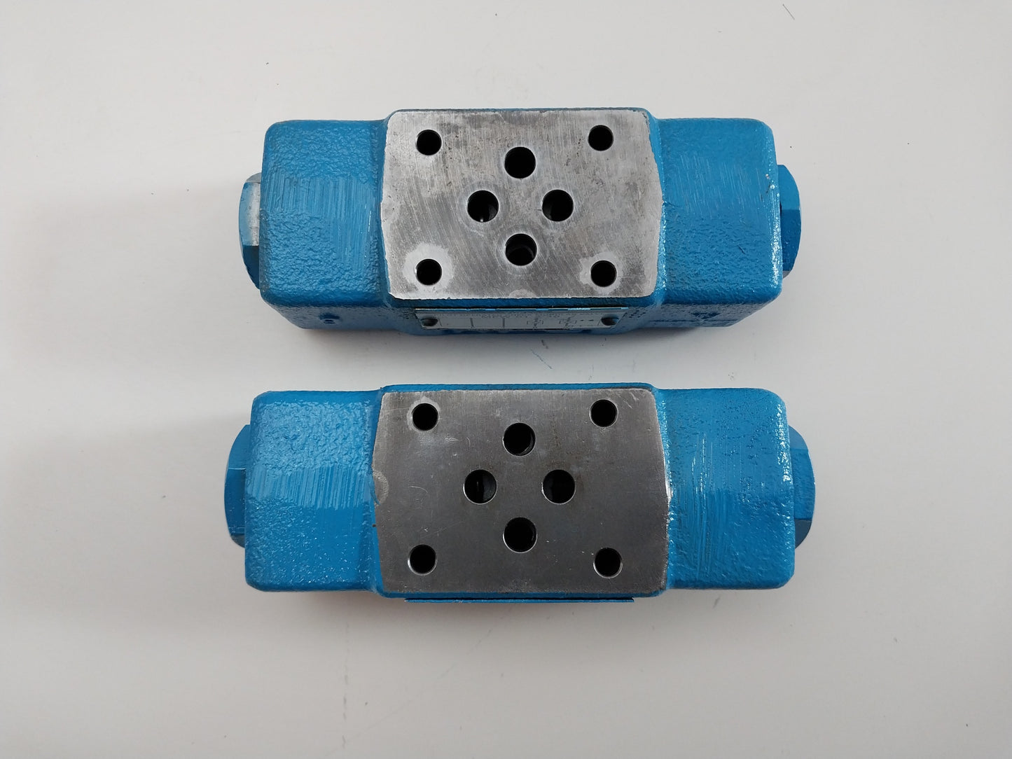 YUKEN KOGYO MPW-01-2-40 PILOT OPERATED CHECK MODULAR VALVE