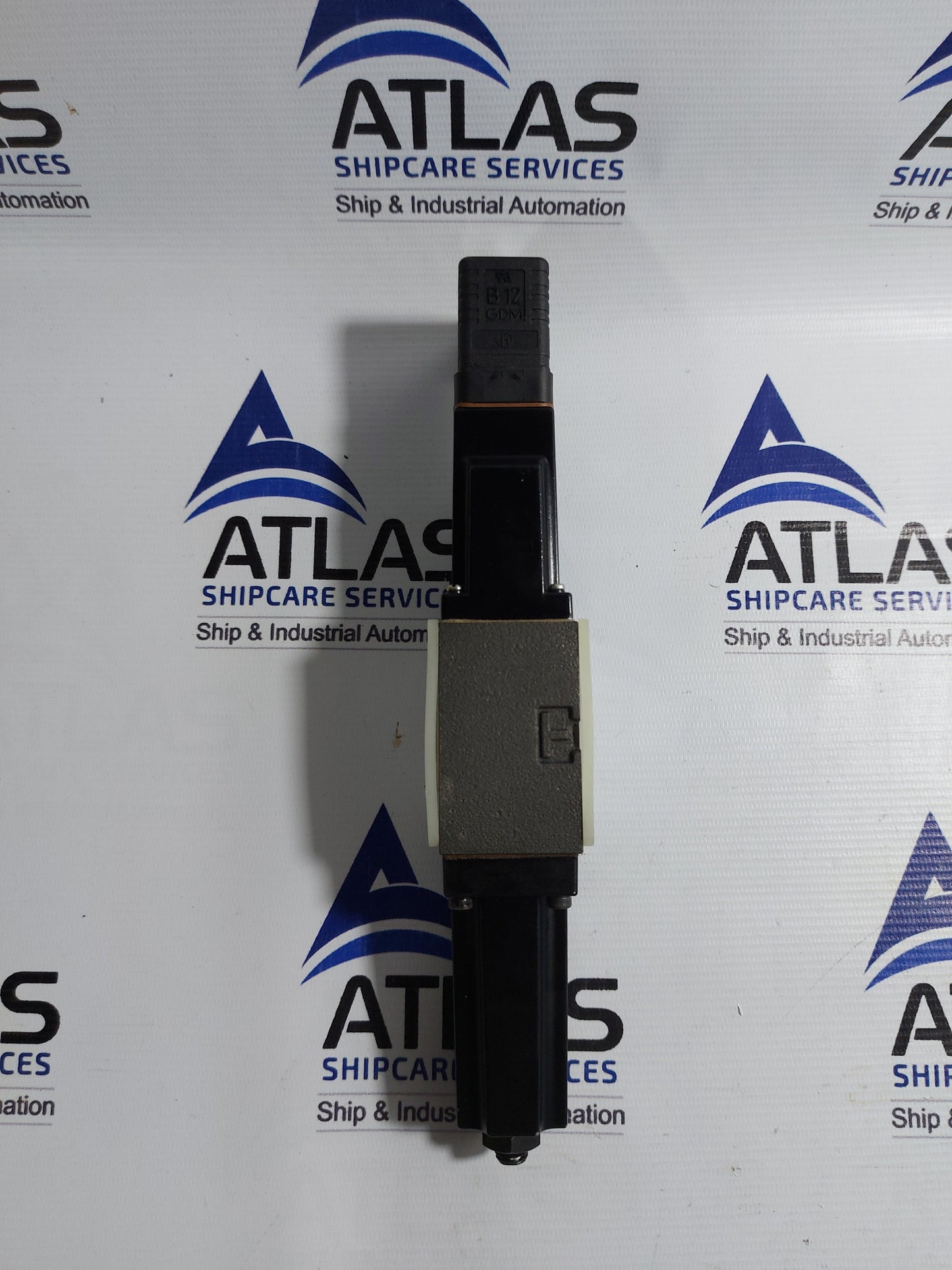YUKEN MJA-01-M-B-N-10 MODULAR HYDRAULIC VALVE