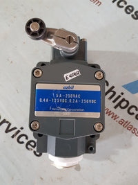 Yamatake-Honeywell VCL-5001-A Micro Limit Switch