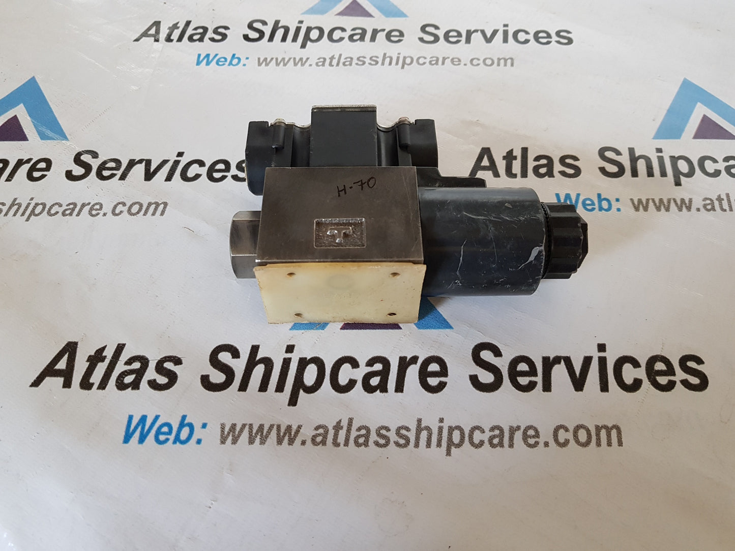 YUKEN DIRECTIONAL VALVE DSG-01-2B2-R110-60 H70