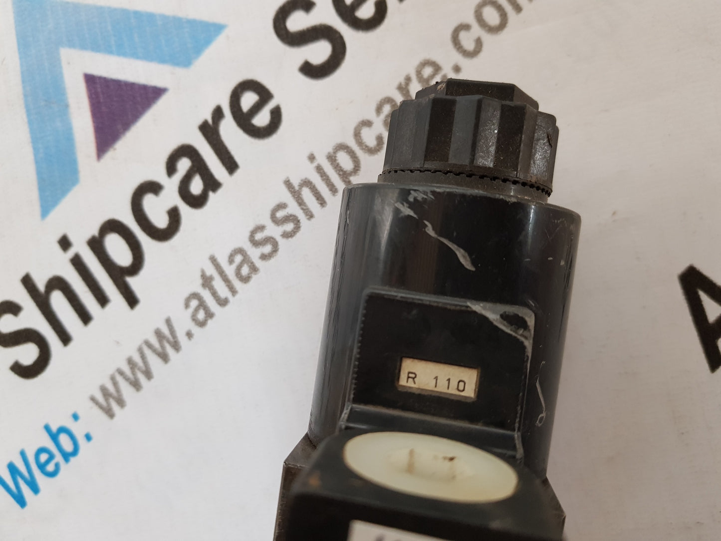 YUKEN DIRECTIONAL VALVE DSG-01-2B2-R110-60 H70