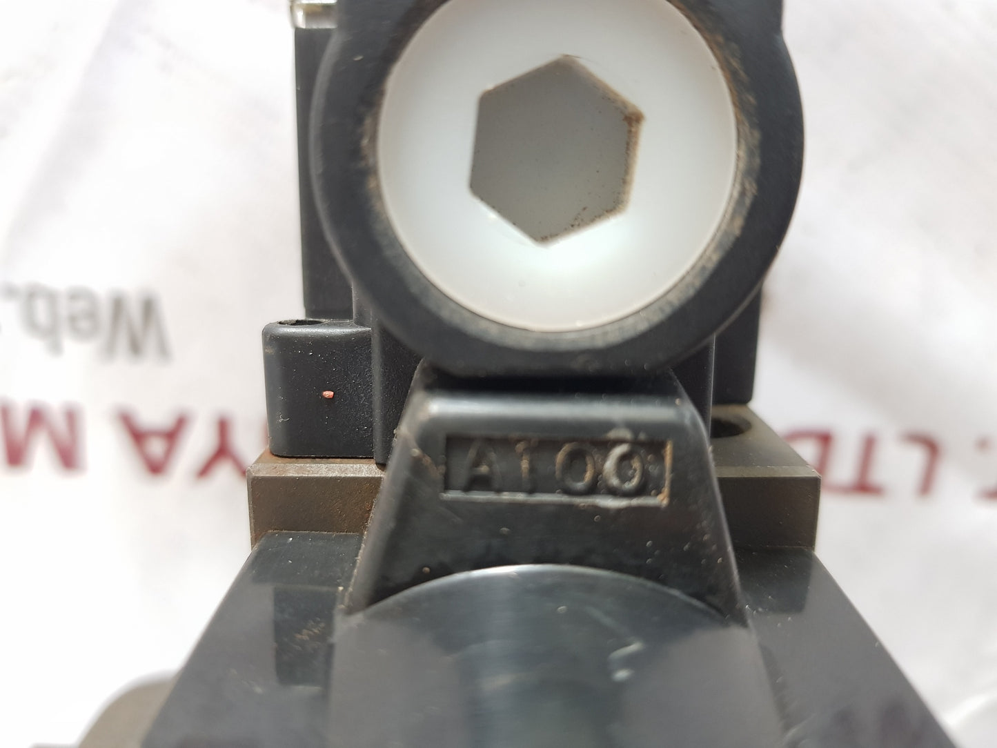 YUKEN SOLENOID CONTROLLED RELIEF VALVE BSG-10-2B3B-A100-480807 H108