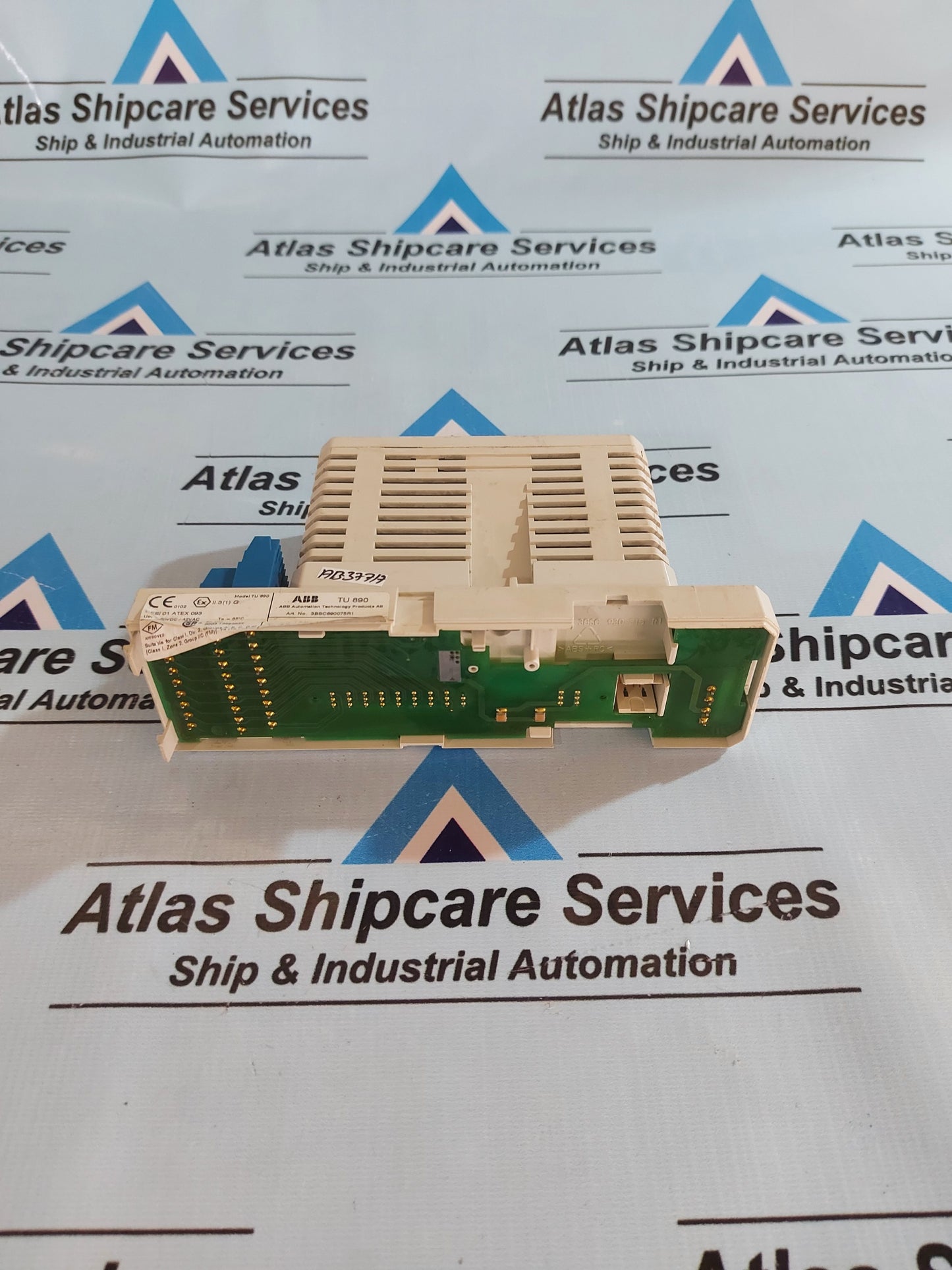 ABB DO890 3BSC690074R1 DIGITAL OUTPUT MODULE