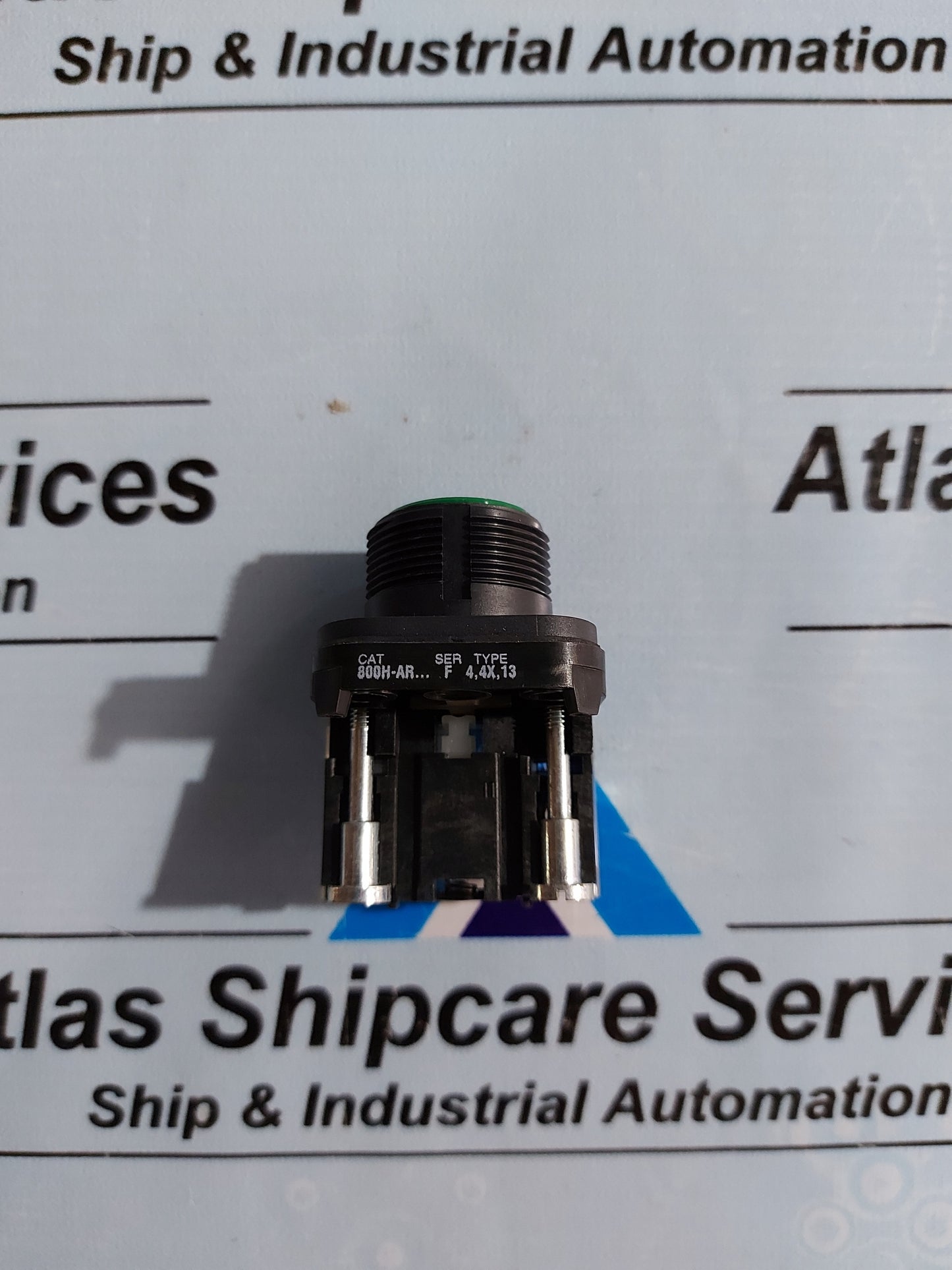 ALLEN-BRADLEY 800H-AR1A SER.F GREEN FLUSH HEAD PUSHBUTTON