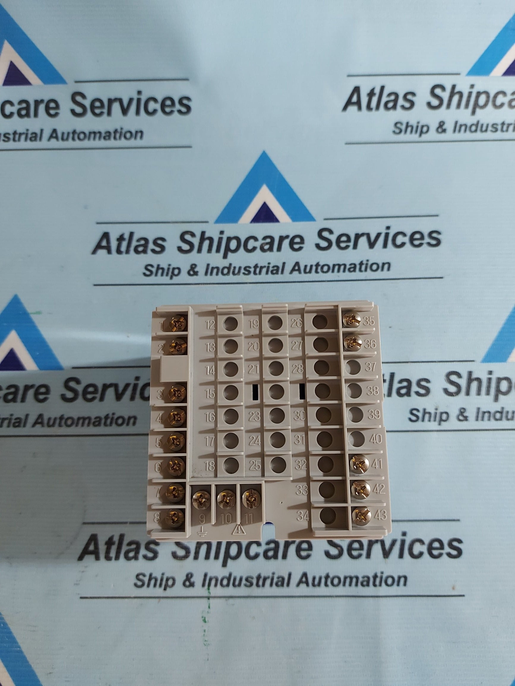 CHINO DB1000B DB1030B000-G0A DIGITAL INDICATING CONTROLLER – Atlas