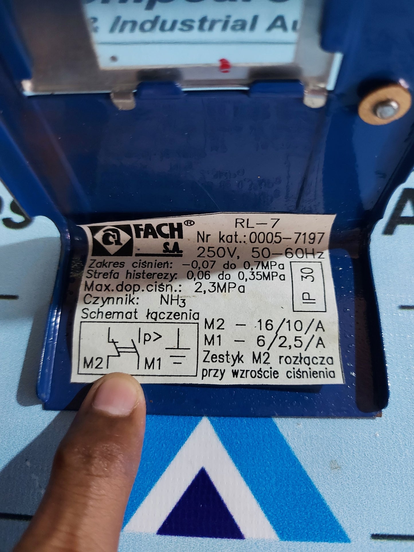 FACH RL-7 PRESSURE REGULATOR